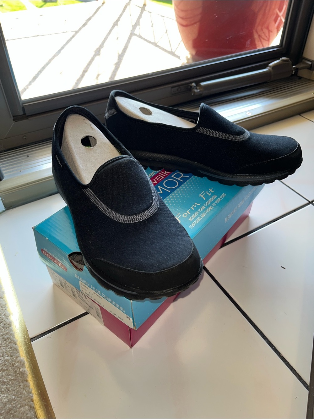 Women’s Sketchers Go Walk Slip-On Memory Foam Cushion Black